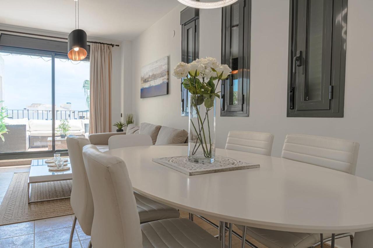 Beautiful Two Bedroom Apartment In Alamar Ла-Кала-де-Міхас Екстер'єр фото